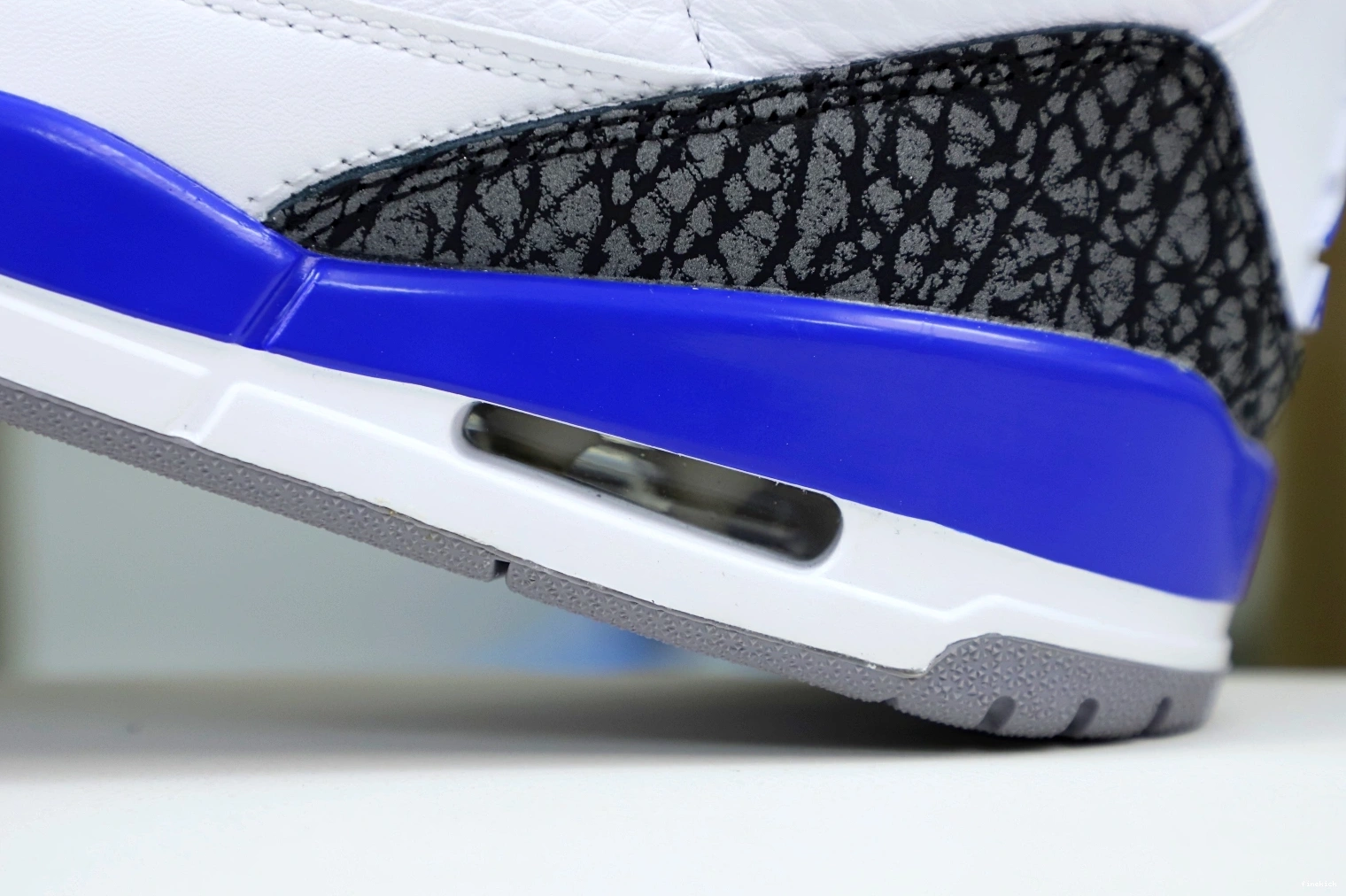 'RACER 3 (CT8532-145) BLUE' JORDAN AIR RETRO 0207